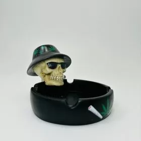 Skull With Leaf Hat - Ashtray Per Pieces - 3032